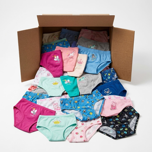 Lot en gros de sous-vêtements pour enfants (slips et boxers) pour garçons et filles, tailles et motifs variés, provenant de marché aux puces et marché en plein air - Product Image 4
