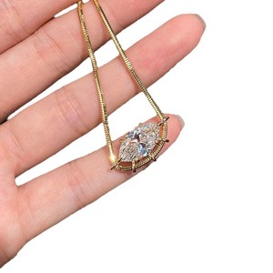 <span class=keywords><strong>Collana</strong></span> con Pendente a Sei Griffe in Oro 18K AU750 con Diamante Coltivato a Occhio di <span class=keywords><strong>Cavallo</strong></span> da 5 Carati, Stile Principessa, Personalizzabile e Certificato - Product Image 5