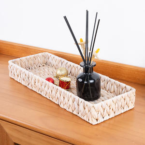 Plateau de rangement en paille tressée Bobai, rectangulaire, blanc, organisateur de bureau multifonctionnel pour la décoration de la maison et le rangement des articles divers - Product Image 1