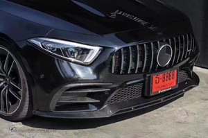 ชุดแต่งคาร์บอนไฟเบอร์ Mercedes W257 สำหรับ CLS300 CLS350 ประกอบด้วยลิ้นกันชนหน้าและดิฟฟิวเซอร์ สภาพใหม่ - Product Image 2
