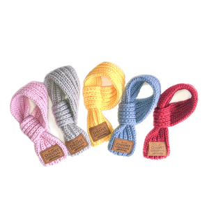 Écharpe pour animaux de compagnie en polaire à motif floral mignon et écologique, turban chaud pour le cou pour chiot et chat en hiver - Product Image 1