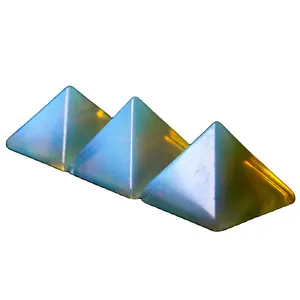 저렴한 가격 에너지 치유 천연 크리스탈 Opalite 피라미드 모양 보석 40*30mm 새겨진 돌