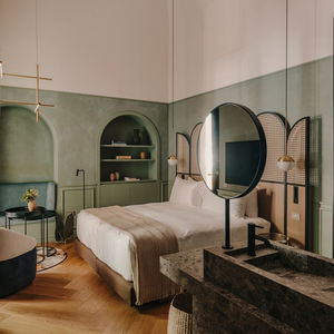 Juego de Muebles de Dormitorio de Hotel de Madera Sólida, Diseño Artístico Moderno, Servicio Completo de Diseño y Construcción para Hoteles Boutique - Product Image 4