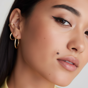 Pendientes de Oro Rosa de 14K con Zirconia y Perla, Joyería Moderna para Bodas, Fiestas o Regalos - Product Image 1