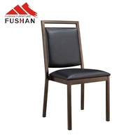 Vente directe d'usine chaise de salle à manger empilable en alliage d'aluminium de style moderne de haute qualité avec coussins pour hôtels