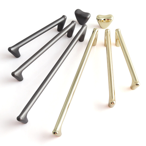 Hot Selling Modern Luxury Zinc Alloy Handles for China's Premium <strong>Door</strong> Handles Hotel Dining Apartment Use Brass Metal 96mm - Product Image 3