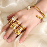 18K Vergoldeter Massiver Kuppelring aus Edelstahl, Wasserfester Breiter Ring, Anlaufgeschützt, Hypoallergen, Statement-Schmuck, Geschenk