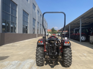 Tracteur agricole diesel compact 4x4 de 50 à 80 CV, idéal pour l'agriculture et les petites exploitations agricoles - Product Image 4