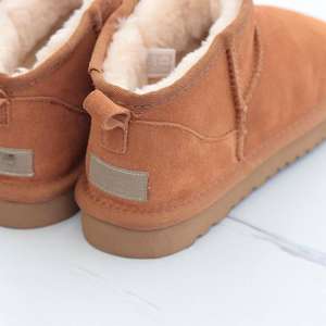 2025 gros hiver extérieur UGGS fourrure anti-dérapant <span class=keywords><strong>fille</strong></span> chaud fourrure courte neige planche bottes femmes soutien personnalisation - Product Image 3