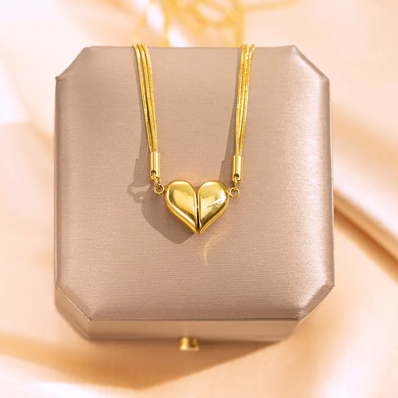 2024 New Magnetic Heart Necklace 18k Gold Plated Stainless Steel Pendant Fashion Jewelry Necklaces for Women