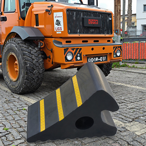 Zwaar Uitgevoerd Zwart Veiligheidsvoertuig Zwart En Geel Rubberen Vrachtwagen Wiel Chock Auto <span class=keywords><strong>Stopper</strong></span> Voor Parkeren En Laden Verkoop - Product Image 2
