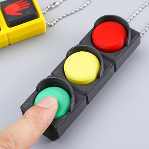 Porte-clés promotionnel imprimé en 3D, cône de signalisation, feux de circulation, clicker de doigt, figurine, accessoire de sac à dos - Product Image 1