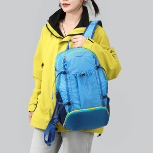 Sac à dos de randonnée pour femme Tin Duc grande capacité - Nylon, coque souple, minimaliste, imperméable, léger, pliable, pour les voyages de loisirs - Product Image 4
