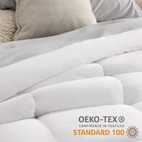 Couette matelassée de couleur unie douce et chaude personnalisée avec onglets d'angle