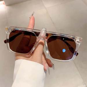 Gafas de Sol Retro Personalizadas con Logotipo, Montura Grande de Piloto para Hombre, Gafas de Sol Cuadradas con Degradado UV400 para Mujer - Product Image 2