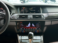XTRONS - Kit de rétrofit pour l'intérieur de voiture - Écran double 10,25 pouces - Panneau de commande de climatisation - Tableau de bord - Moniteur pour appuie-tête et siège arrière pour BMW Série 5