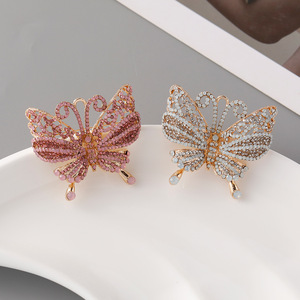 2025 nueva moda aleación Rosa chapado en oro mariposa diamantes de imitación diseño hueco broche con Pin para mujeres elegantes - Product Image 2
