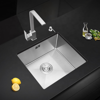 Vermonhouzz Évier de cuisine fait main en acier inoxydable avec égouttoir à eau Évier de cuisine ultramoderne de luxe Évier de cuisine de style moderne