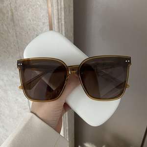 Gafas de Sol con Armazón Grande y Elegante de Alta Gama, Estilo Vintage, Protección UV400, Clásicas para Hombre, para Exteriores - Product Image 5