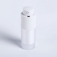 Bouteille de pompe sans air de glaçage vide de haute qualité de 15ml 30ml 50ml pour les produits de soin de la peau de sérum de lotion crème