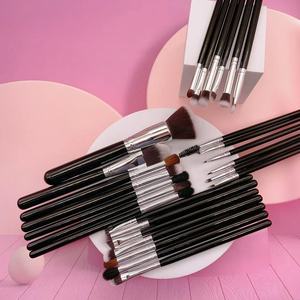 Ensemble de 26 pinceaux de maquillage en poils synthétiques vegan noirs, manche en bois, pinceaux plats, éventail, estompeurs, pour le visage - Product Image 5