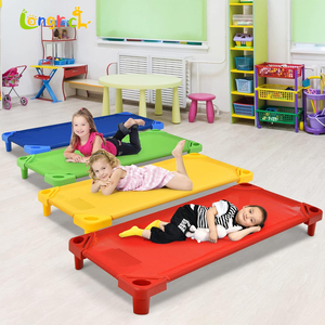 Montessori mẫu giáo ngủ trưa GiườNg Lưu trữ cot giường đơn cho lớp học Chăm sóc ban ngày trẻ em đặc biệt xếp chồng lên nhau giường bé - Product Image 1