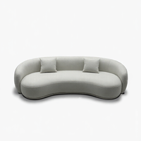Nordisches Kleines Apartment Halbkreisförmiges Gebogenes 2-Sitzer Stoffsofa für Wohnzimmer Cremefarbenes Casual Holzrahmen-Sofa