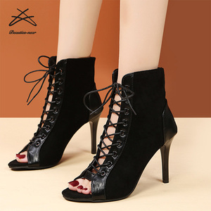 Sandalias con cordones para mujer, botas cortas huecas para primavera y verano para mujer, tacones altos finos romanos para mujer, sandalias con punta abierta grande para baile de Jazz - Product Image 1