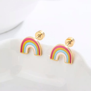 ต่างหูแฟชั่นเด็กผู้หญิง สแตนเลสสตีล ชุบทอง 18k PVD ลายเคลือบสีรุ้งน่ารัก แบบเกลียว - Product Image 2