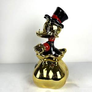 Fibre de verre grandeur nature dessin animé jeu Figure canard Statue résine monopole canard Sculpture luxe or Chrome canard Figurines Pop Arts - Product Image 4