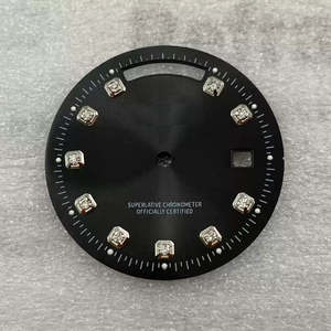 8285デュアルカレンダーステンレススチール31mmダイアルウォッチダイヤモンドグリーン発光防水ムーブメントカスタムロゴ付き - Product Image 5