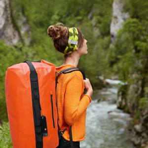 Échantillon gratuit NiceCNC Sac de selle de moto étanche extensible 40L 500D PVC Sac à dos pour casque de moto pour les voyages d'aventure - Product Image 4