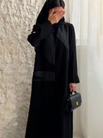 Abaya de luxe modeste R-437 pour femmes musulmanes, Abaya noire amincissante avec un design de col spécial pour la saison d'automne