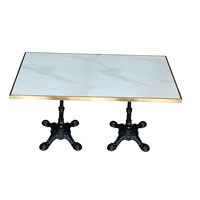 Base de table moderne personnalisée en acier inoxydable avec dessus en marbre bord doré pour meubles de salle à manger commerciaux conçue en usine