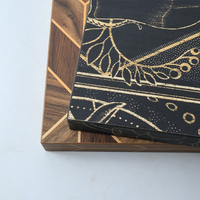 Planche en bois massif multicouche décorative en or noir facile à fabriquer avec incrustation en chevrons de noyer pour les meubles de chambre d'hôtel