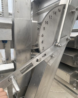 Machine à épiler les plumes de poulet en acier inoxydable CE ISO 1000-8000 Bph utilisée dans une ligne de traitement d'abattage automatique