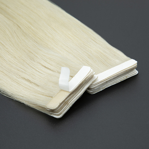 Extensions de cheveux à ruban adhésif invisibles 100% Remy européen double trame, cheveux vierges avec des ondulations lisses, toucher doux, prix de <span class=keywords><strong>gros</strong></span> au Royaume-Uni - Product Image 1
