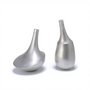 Juego de 2 Jarrones de Metal Modernos para Piso, Estilo Moderno y Ecológico, Jarrones para Flores para Decoración de Bodas y Oficinas - Product Image 1