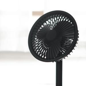 3-12 heures de temps de travail Puissance longue durée Ventilateur de table silencieux à trois vitesses Conception originale Fabriqué en Chine - Product Image 4