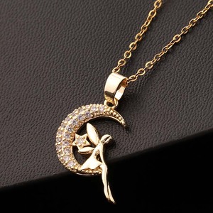 2025 nueva moda chica delicado collar oro <span class=keywords><strong>estrella</strong></span> y Luna circón colgante collar latón oro collar único para mujeres - Product Image 2