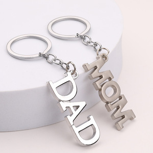 Portachiavi personalizzato con lettera in metallo caldo con portachiavi in lega di zinco creativo in lega di zinco - Product Image 2