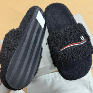 Chaussons de luxe pour femmes, pantoufles de qualité supérieure pour femmes avec des glissières en fourrure moelleuses et tendance, chaussures décontractées - Product Image 1