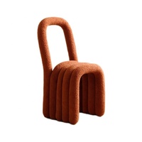 Chaise de salle à manger en tissu bouclé arc-en-ciel audacieux de style INS pour la maison, le bureau et la salle à manger, forme simple, chaise de designer pour enfants