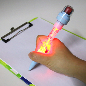 BECOL Vente en gros Stylo à roulettes lumineux 5 en 1 Stylo à bulles fantaisie Stylo à bille en plastique lumineux avec surligneur pour enfants - Product Image 5