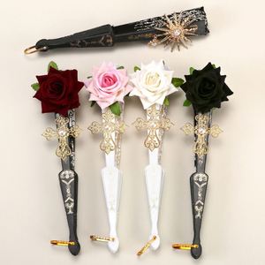 Abanico de mano de encaje colorido QM, abanico de plástico con encaje, regalos personalizados para bodas, abanicos de mano para mujer con dorado en relieve - Product Image 6