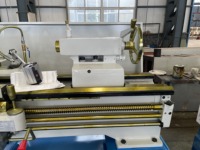 Tour horizontal manuel CA6166C CA6266C avec alésage de broche de 105 mm pour l'usinage en atelier