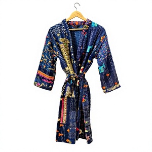 Bata de mujer acolchada Kantha con estampado de bloques, patchwork, bordado a mano, cuello de algodón, manga tres cuartos, para otoño - Product Image 1