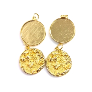 Venta al por mayor moda <span class=keywords><strong>Rock</strong></span> Punk estilo cabeza de león colgante collar hombres pulsera <span class=keywords><strong>DIY</strong></span> Latón chapado en oro con circón precio de fábrica - Product Image 1