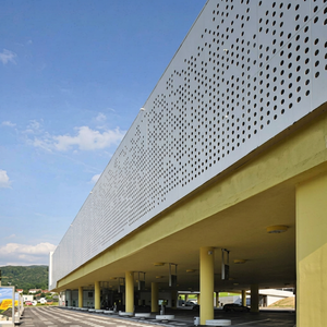 Revêtement métallique décoratif en aluminium perforé pour bardage extérieur de bâtiments de grande hauteur - Product Image 1
