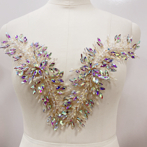 Applique florale de luxe faite à la main en fil métallique 3D avec strass brillants pour accessoires de robe - Product Image 3
